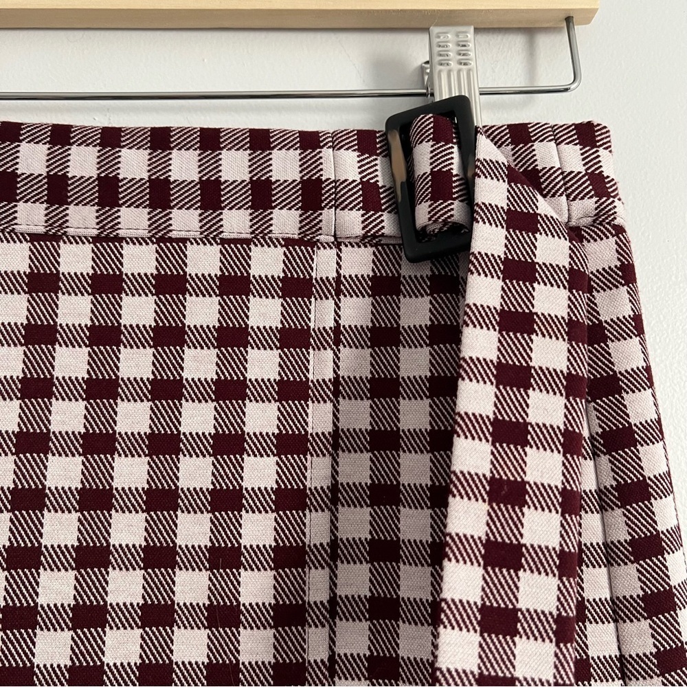 Classic Checkered Skirt in Red and White - Picture 2 of 4
